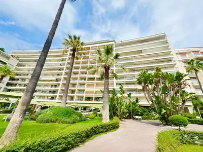 Gallery image of L'Horizon Croisette - 1 chambre Terrasse vue Mer in Cannes
