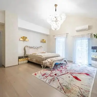 Oxford-Californie Luxury 4-Bedroom Penthouse With Parking