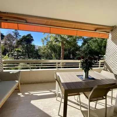 Cannes - Magnifique 4 pièces terrasse au calme à deux pas de la rue d'Antibes
