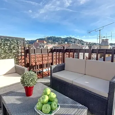 HENRI CAMILLE REAL ESTATE - ROOF - 2 bedrooms downtown w rooftop