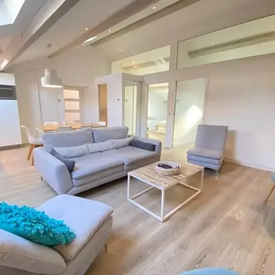 Modern & bright 4-room apartment in Cannes Banane