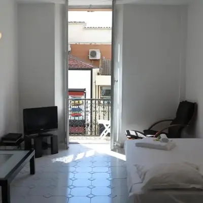 Viva Riviera - 5 Rue Commandant André