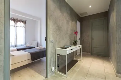 Gallery image of Centrally located modern 2 Bed apartment in Cannes with aircon and high ceilings and modern design 696 in Cannes