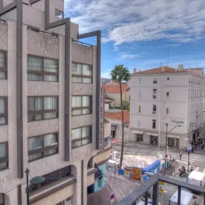 2 Pièces 57 Rue d'Antibes proche Palais