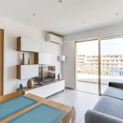IMMOGROOM - Renovated apartment - Terrace - AC - Wifi
