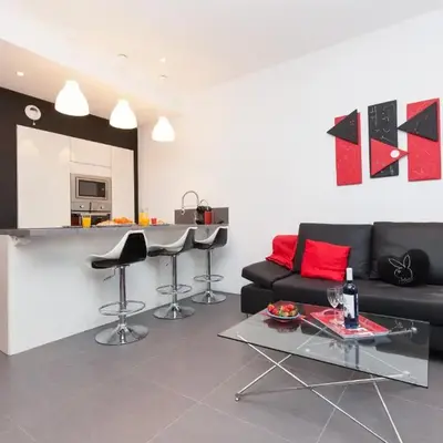 7e Art 2 pièces 3 étoiles calme plein centre Cannes 5mn plages et Palais
