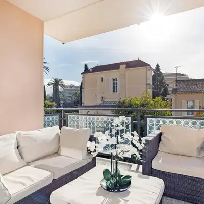 3 bedrooms: 200m from Croisette