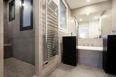 a bathroom with a shower and a sink at 3 pièces Luxe Croisette in Cannes