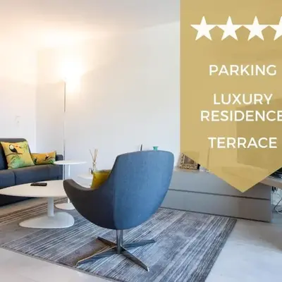 Renovated 2-Br Apartment with Terrace and Pool
