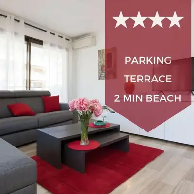 3-Room Apartment with Terrace in Palm Beach