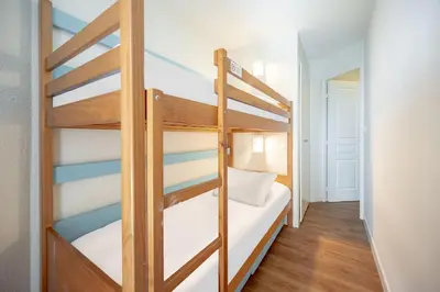 a bunk bed room with two bunk beds at Résidence Pierre & Vacances Cannes Verrerie in Cannes