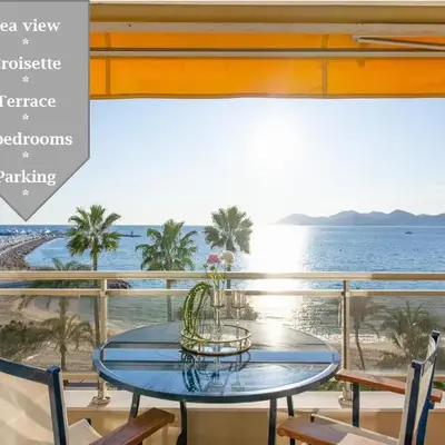 On La Croisette: new 2 bedrooms with sea view
