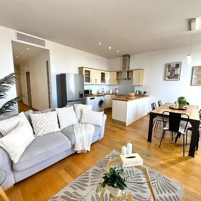 3 bedrooms with sea view - 4 min Palais & beaches