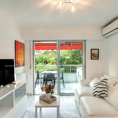 Appartement 2 pièces au calme proche Martinez avec parking privé