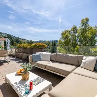 LE BOREAL penthouse avec terrasse et vue panoramique spectaculaire sur la ville