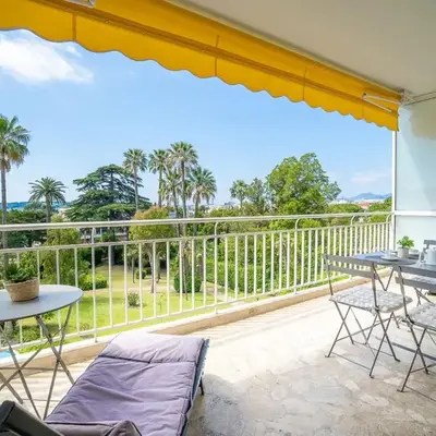 Apartment Les Pervenches by Interhome