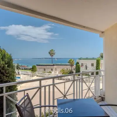 Un Studio de Charme Vue Mer & Piscine d'Exception