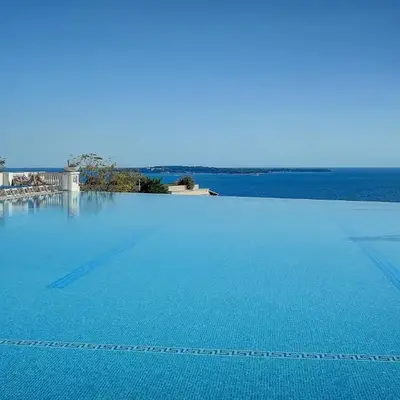 IMMOGROOM - 2 Rooms - Renovated - Pool - Air conditioning - Parking - Wifi