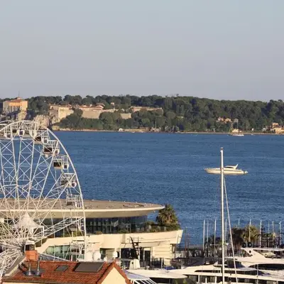 Cannes President vue mer