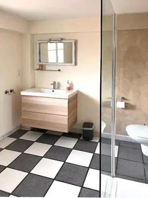 a bathroom with a sink and a shower at VILLA ARVOR CANNES Appartement indépendant en bas de maison in Cannes