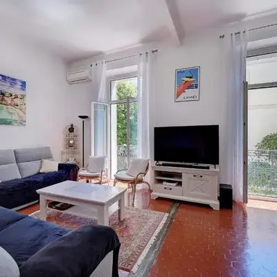 IMMOGROOM - Fully equipped -AC- near Palais des Festivals