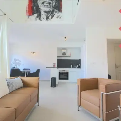 ALC - MONT8 - 8 min Palais and Beaches