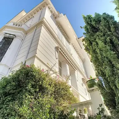 Charmant appartement dans villa avec parc