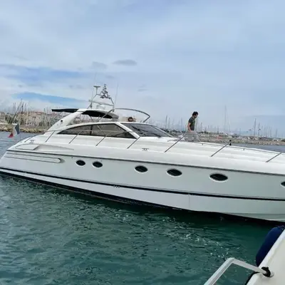 Yacht 17M Cannes Croisette Port Canto