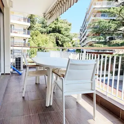 One bedroom flat with terrace