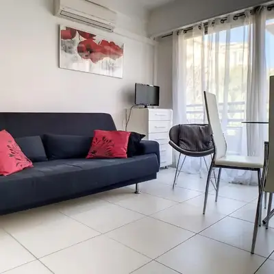HENRI CAMILLE REAL ESTATE - Rouaze - Studio 50m Croisette