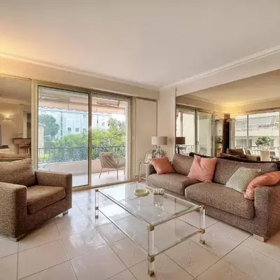 IMMOGROOM - 2 BR - Air conditioning - Wifi - Terrace - Common parking