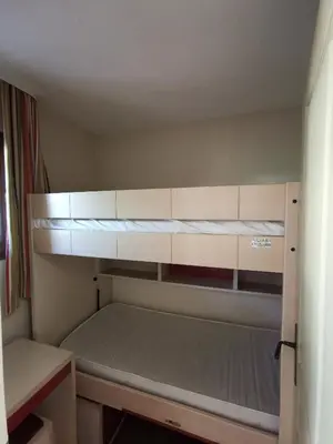 an empty cabinet in a small room at Cannes Villa Francia appartement 7 personnes climatisé in Cannes