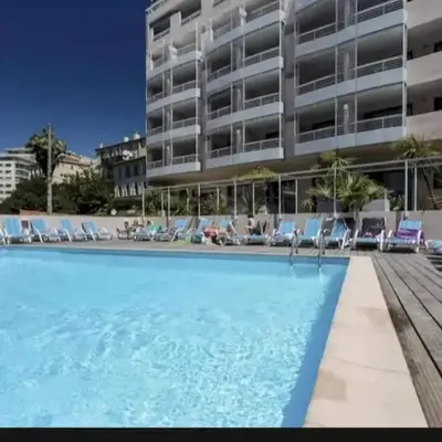 Azur Éden Studio avec Piscine à Deux Pas de la Plage