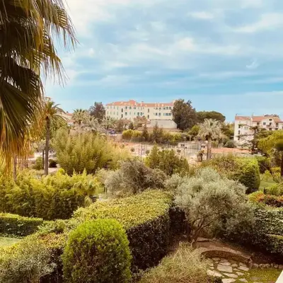 MON2-Studio spacieux Cannes centre