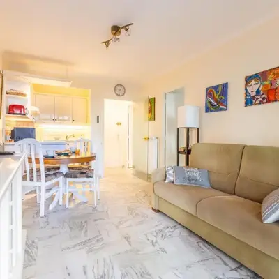 LB Vacation Rentals I Cannes Croisette