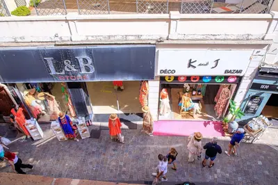 an overhead view of people walking in front of a store at 21 Rue Meynadier - Meynadier 3p in Cannes