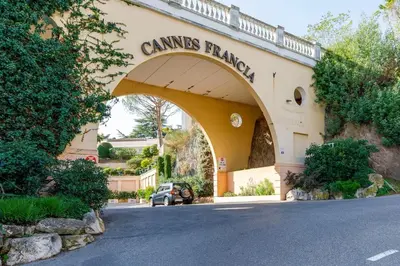 a building with a sign that reads games therapy at Chagall 3 étoiles in Cannes