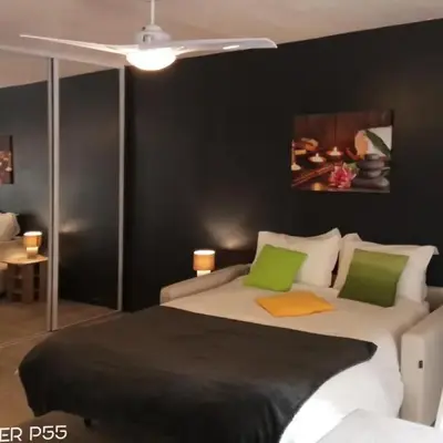 CANNES - JOLI STUDIO AVEC BALCON