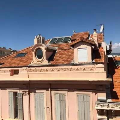 2 pièces 2 terrasses 100 m Croisette très clair.