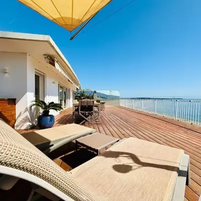 Superbe Penthouse avec vue panoramique sur la mer