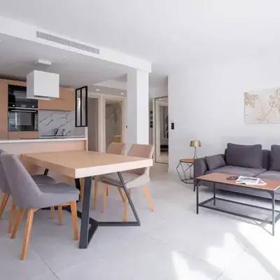 Amazing Apartment With Private Terrace & Full Air Conditioning - Walk To The Beach