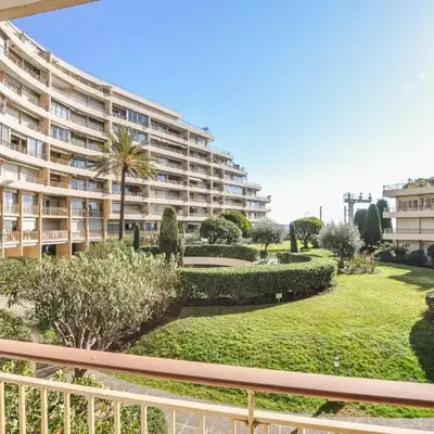 2 Bedroom Amazing Apartment In Cannes