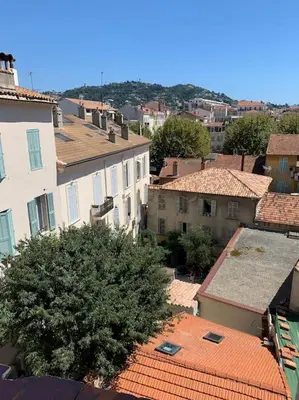 an overhead view of a city with buildings and trees at Cannes Centre - 500m Palais de Festival - Banane in Cannes
