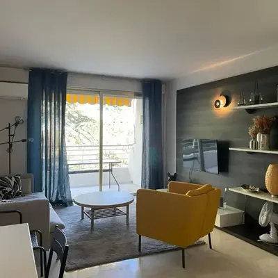 C012-Appartement confortable avec piscine