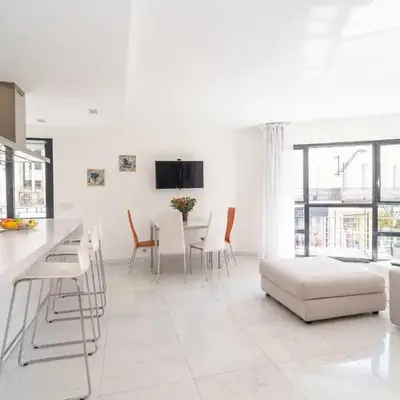 Cannes Rue d'Antibes Premium 2 BDR 2 baths Exclusive Olam Properties